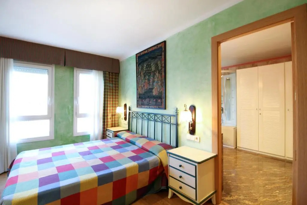 Sistach Rentals Cap Castell 3AB
