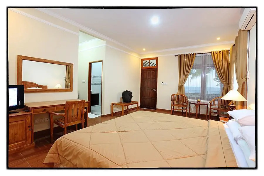 Mascot Beach Resort by OYO Rooms