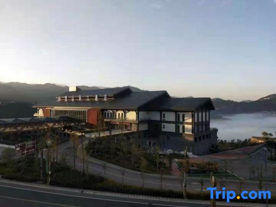 Qian Yun Shan Fang Hotel