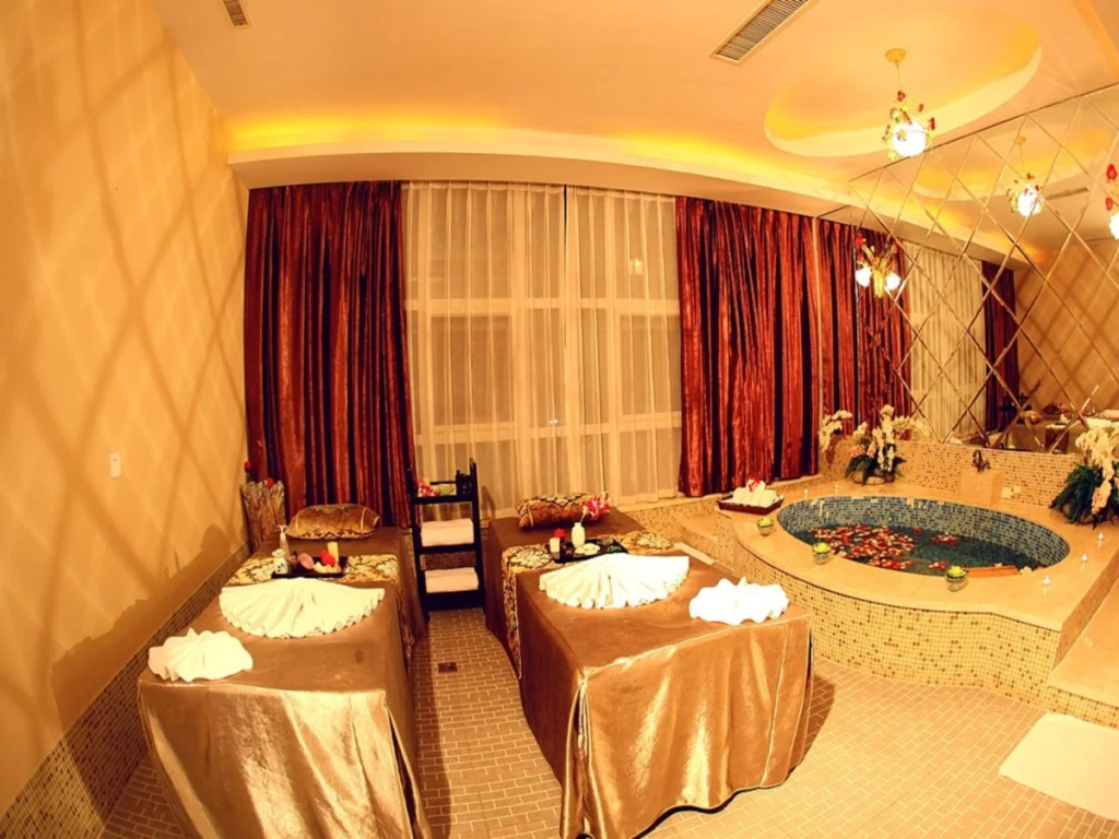 Jimo Chengtou Hotspring VIP Spa Club