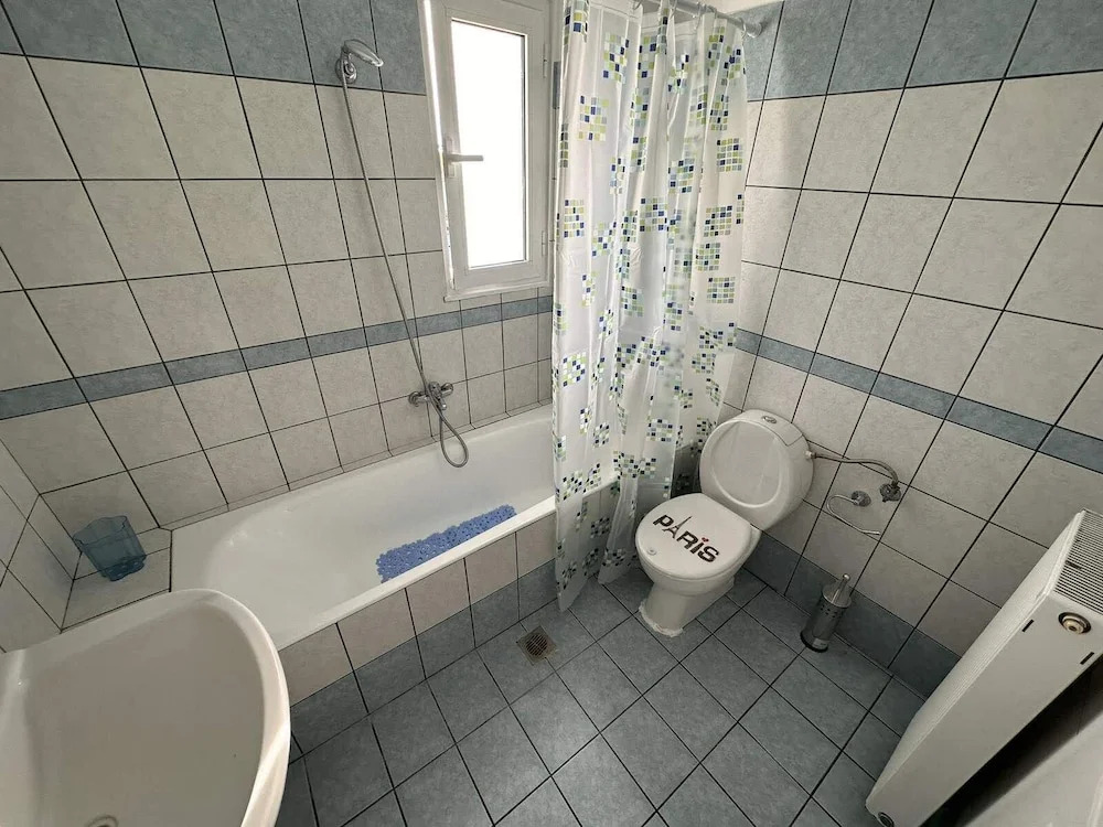 VerGian Brand New Apt at Agioi Theodoroi