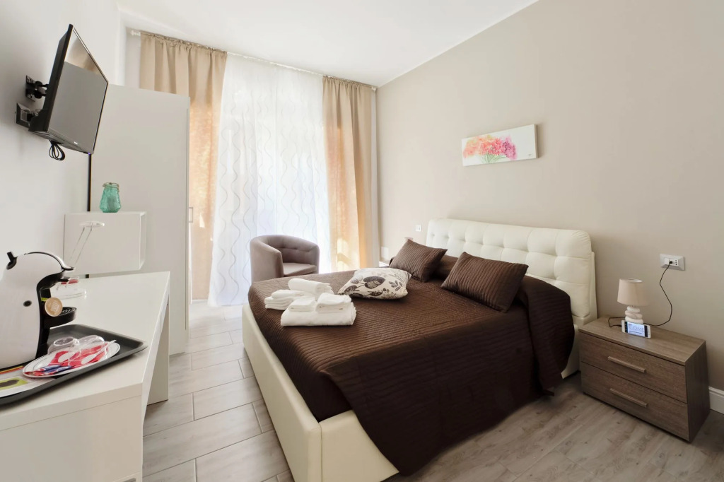 Inn Rhome St Peter