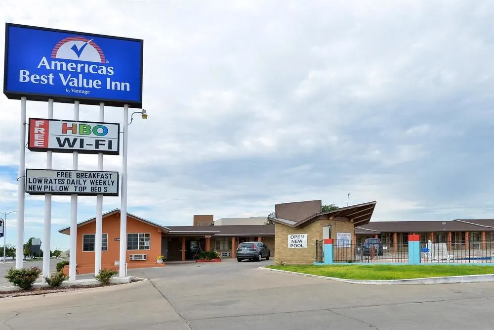 Frontier Motel