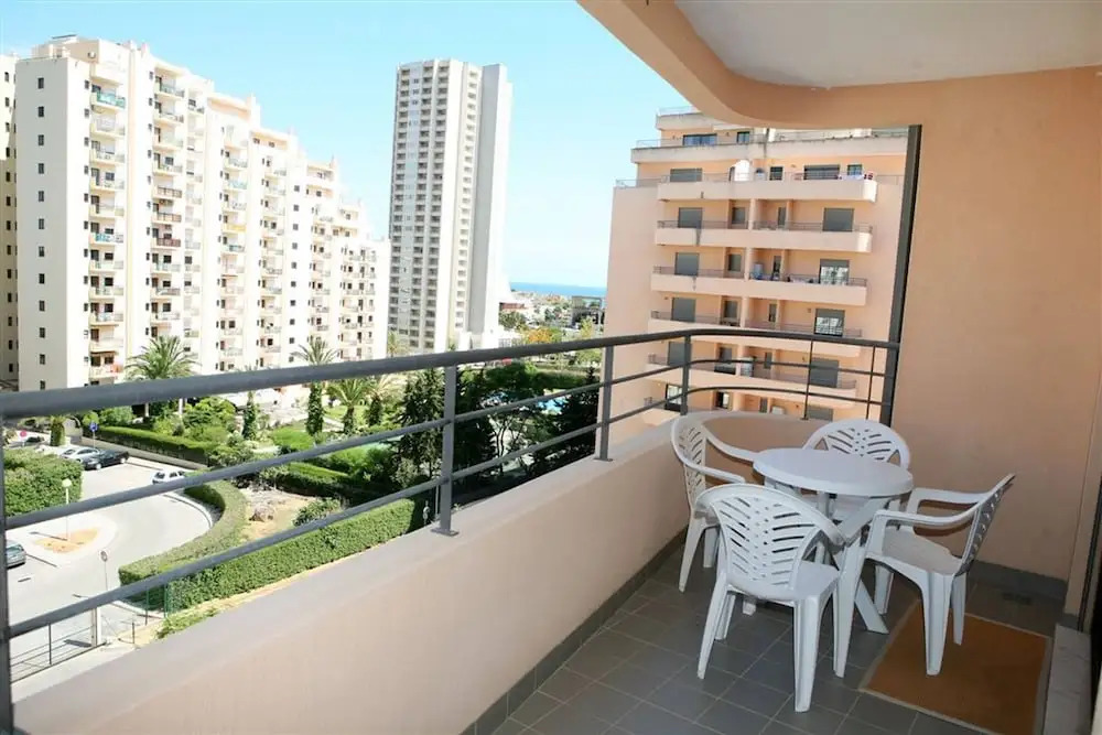 08 in Portim o With 1 Bedrooms and 1 Bathrooms