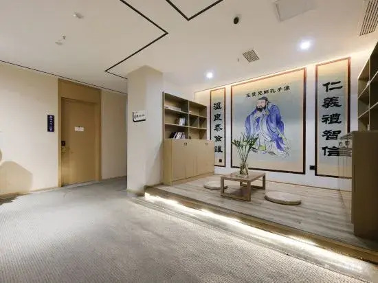 Huayi Kaiyuan Hotel (Wanda Plaza)