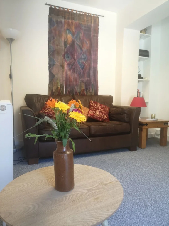 Charming 1-bedroom Apartment Near South Downs