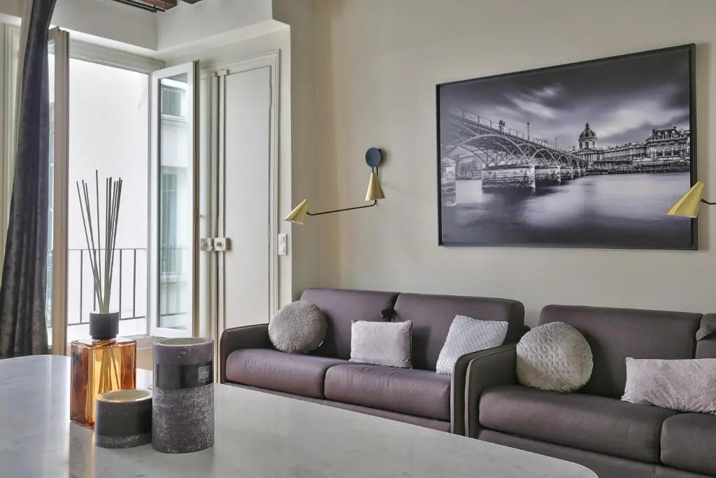 70 - Authentic Parisian Flat