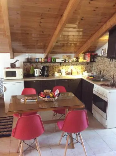Modern Basement Apartment Gio Ii