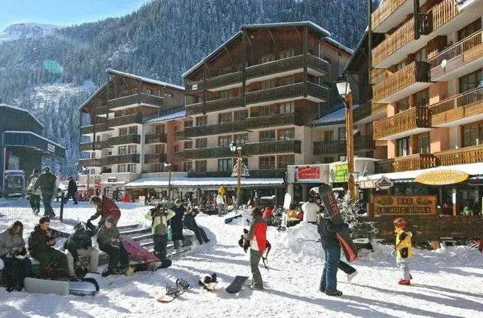 Le Chalet Club