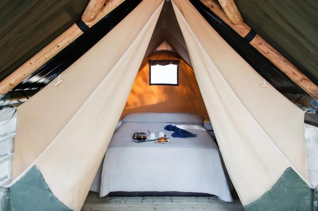 Camping Estival Torre de la Mora