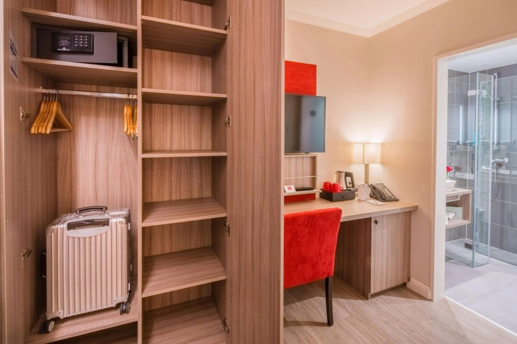 Best Western Plus Hotel Regence