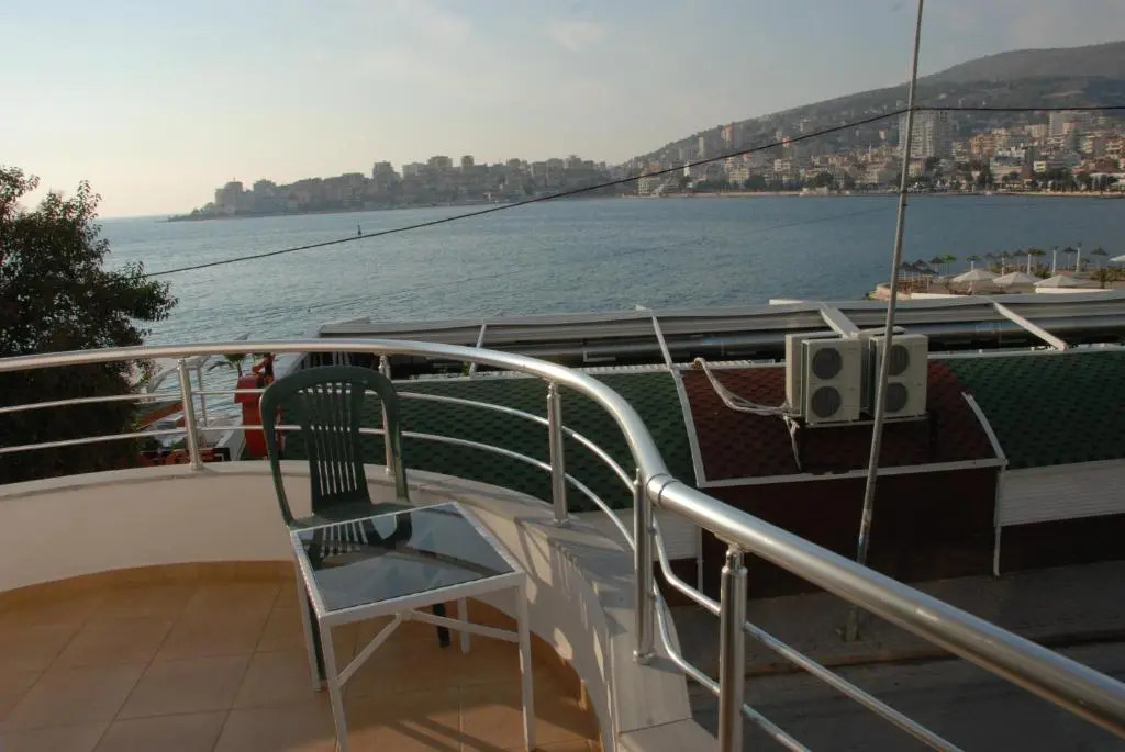 Hotel Strora