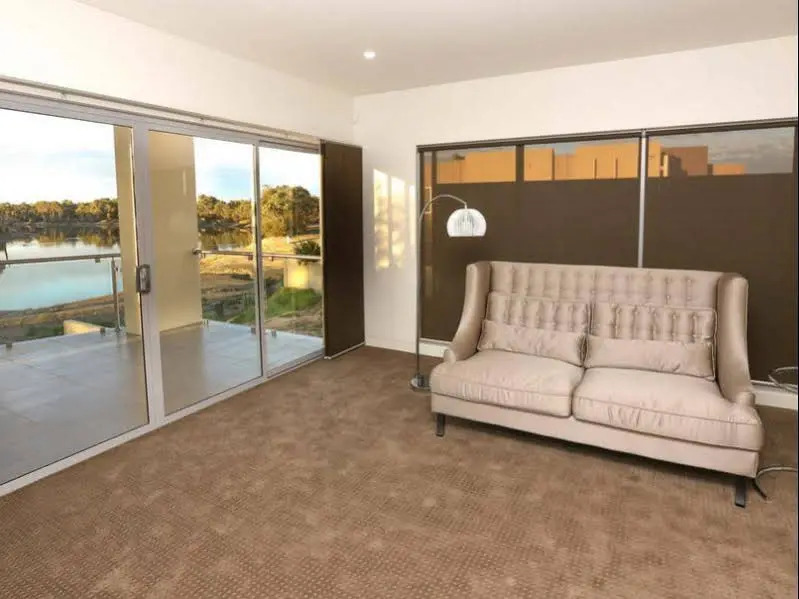 Indulge Luxury Homes - Marina 4