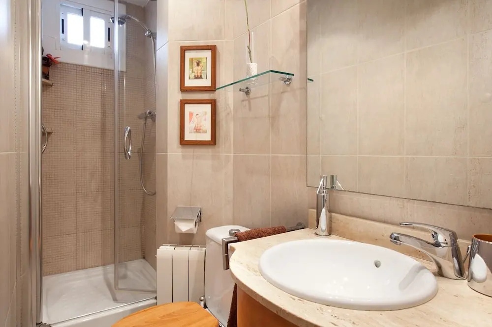 Sagrada Gaudi 2BD