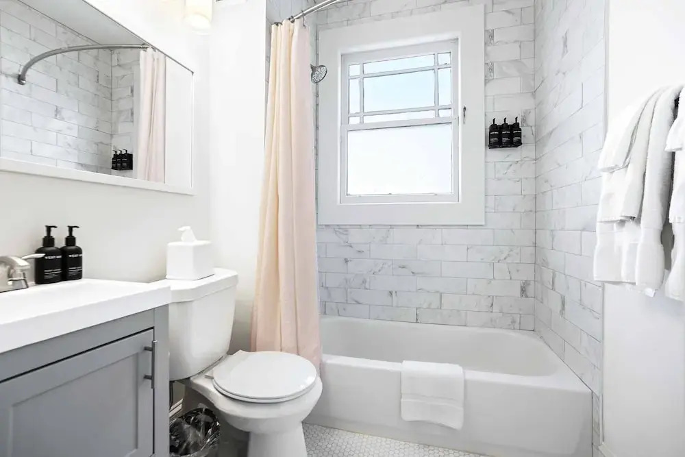 800 Furnished Apartments