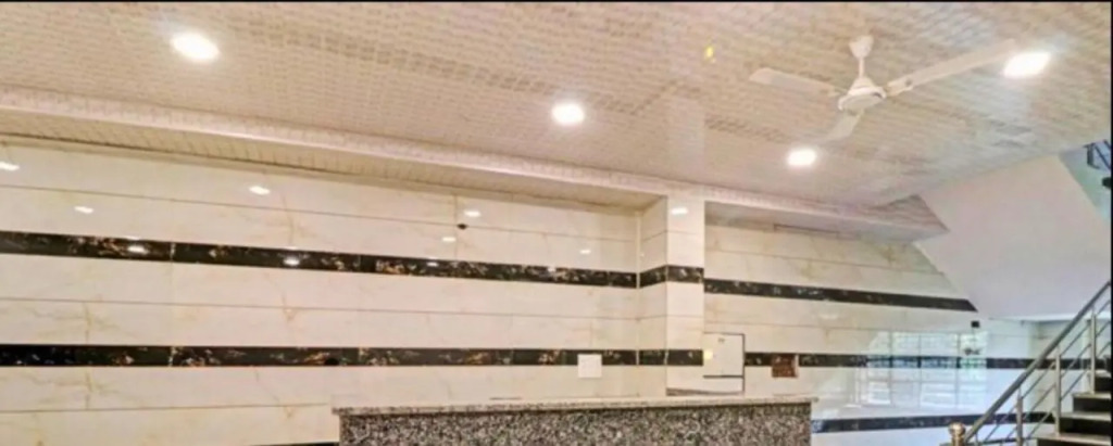 Qotel Hotel Peeragarhi