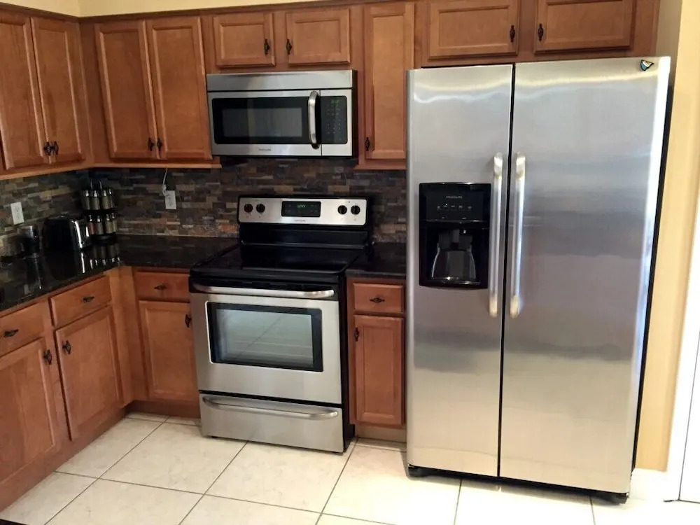 Fully Equipped Near Disney Parks 2718 4 Bedroom Home