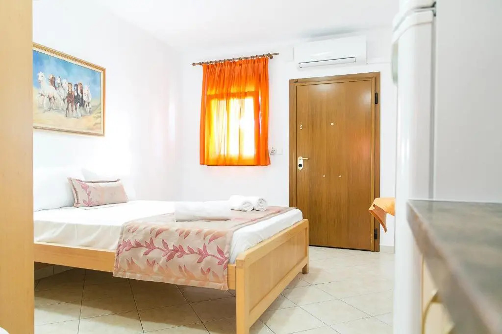 Alexandros Hotel Apartments