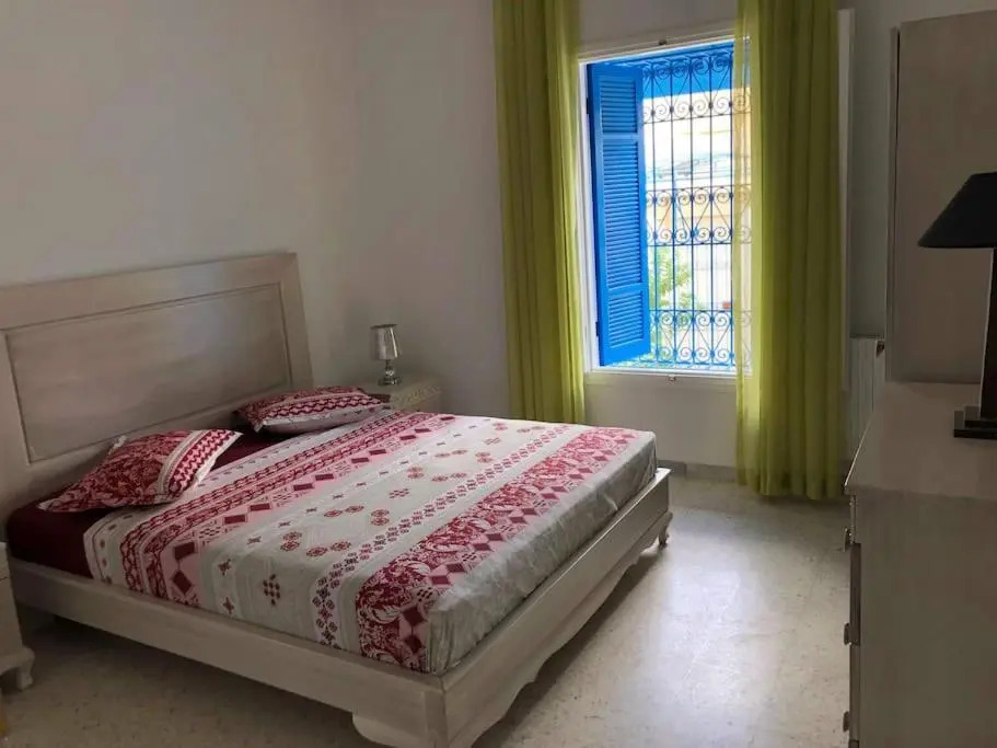 Hammamet northern border (Nabeul), 200m from sea and downtown