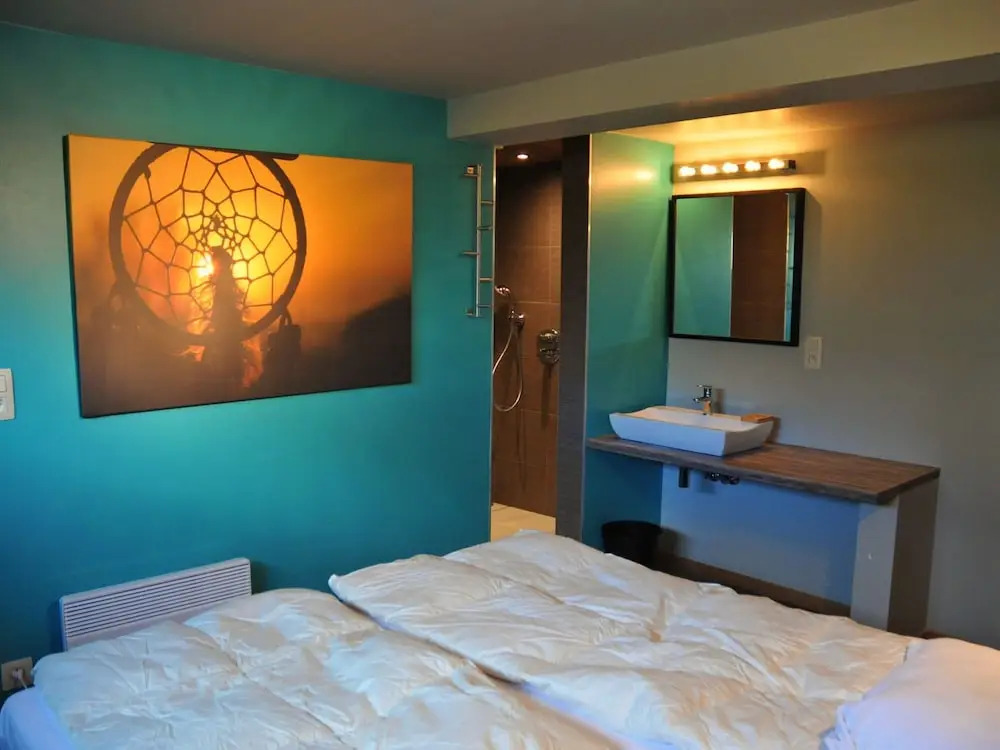 Chalet in Durbuy With Jacuzzi & Garden