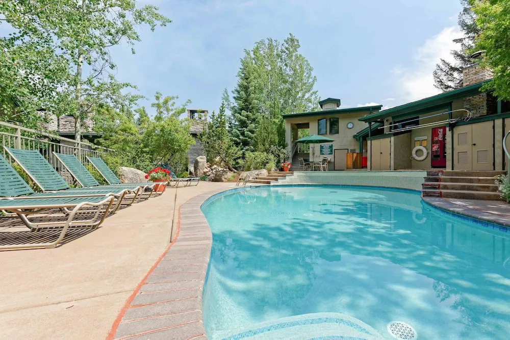 135 Aspen - 3 Br Townhouse