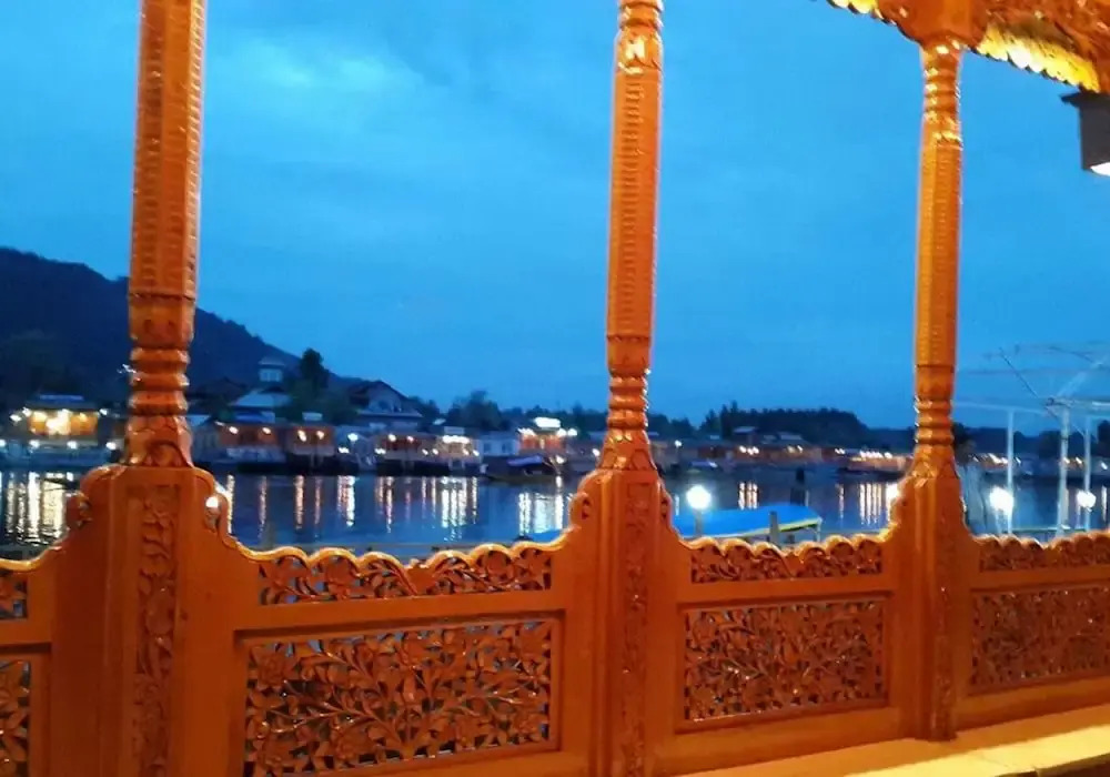 New Lakes Crown Group Of Houseboats