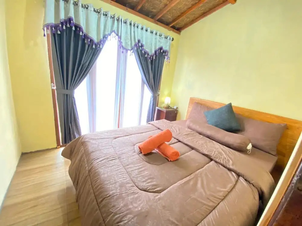 DYoga Bamboo House