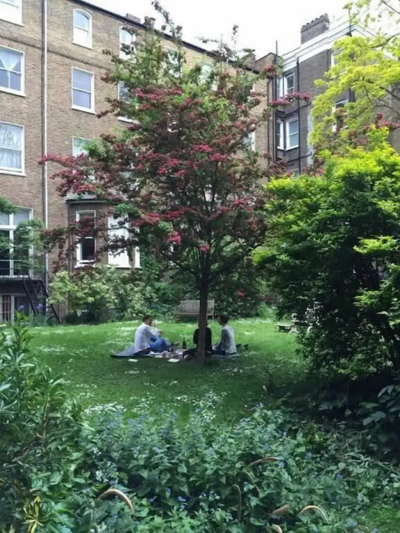 Holland Park Residence