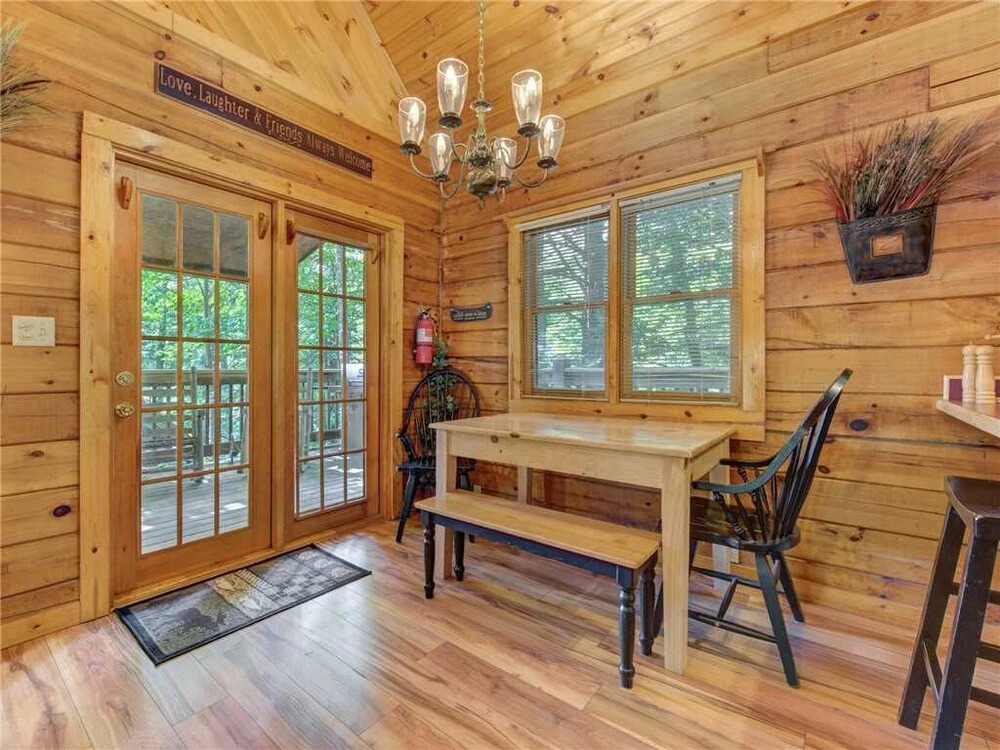 Owl Be Back, 2 Bedrooms, Pool, Hot Tub, Fireplace, Sleeps 6