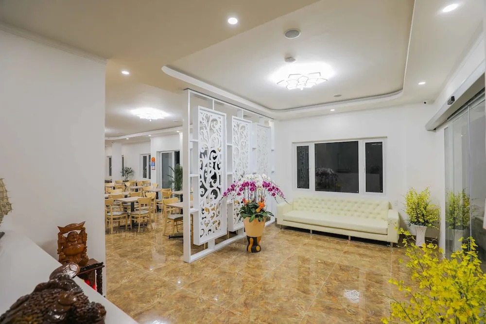 Dinh Cat Hotel Dalat