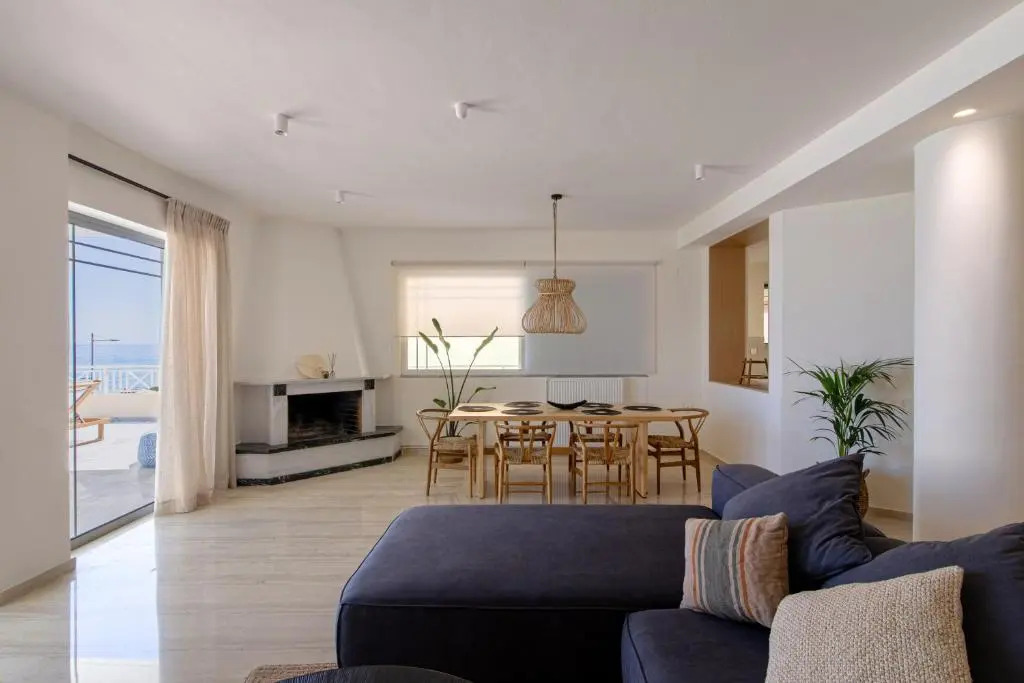 Seafront Luxury Suite
