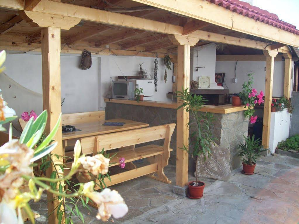 Guest House Dinev