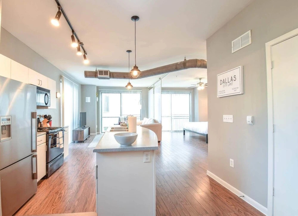 Plano Beautiful Studio Apartment