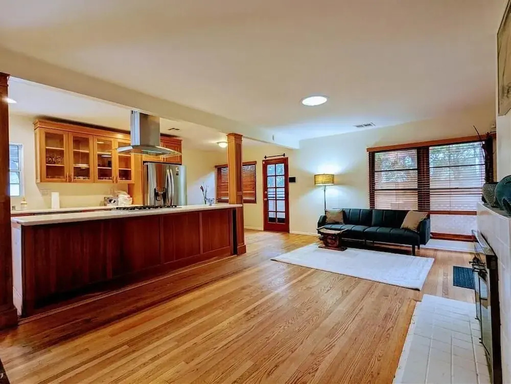 Convinient Location in Los Angeles