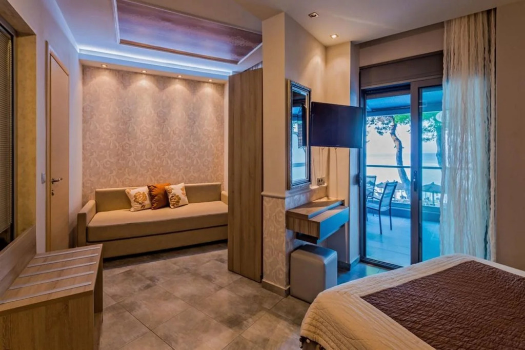 Flegra Beach Boutique Apartments