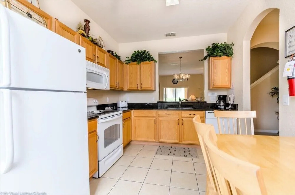 734lam 3 Bedroom Townhouse