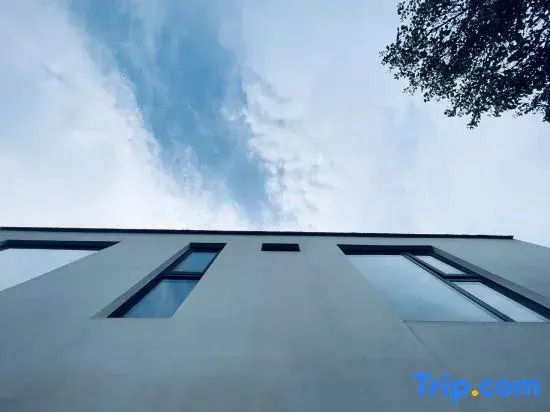Jingshan Xiaoxi