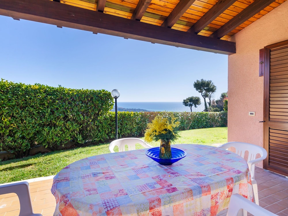 Striking Holiday Home in Diano Arentino With Garden