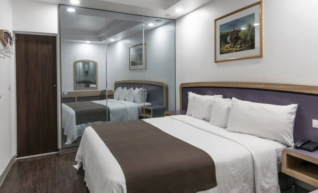 Hotel Menara
