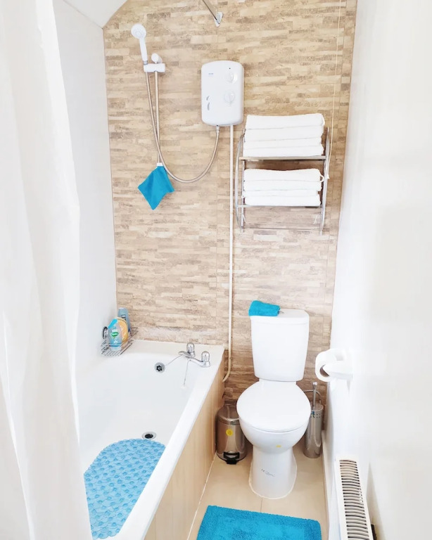 Comfort Lodge - M6 J10 Contractors