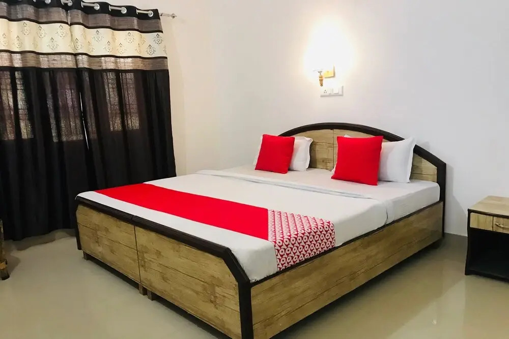 OYO 24537 Hotel Sahaj Villa