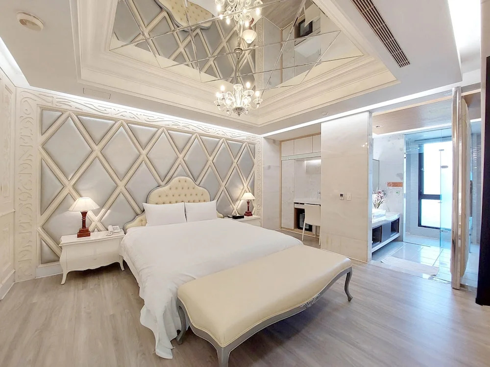 Elysees Motel