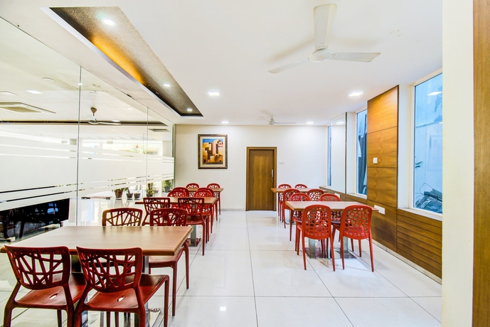 FabHotel Yesmark Gachibowli