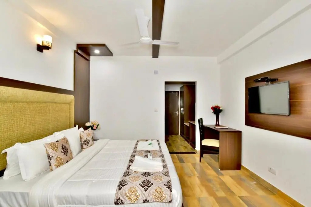 Kapoor Resort
