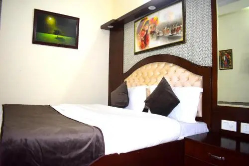 Hotel Kama Palace