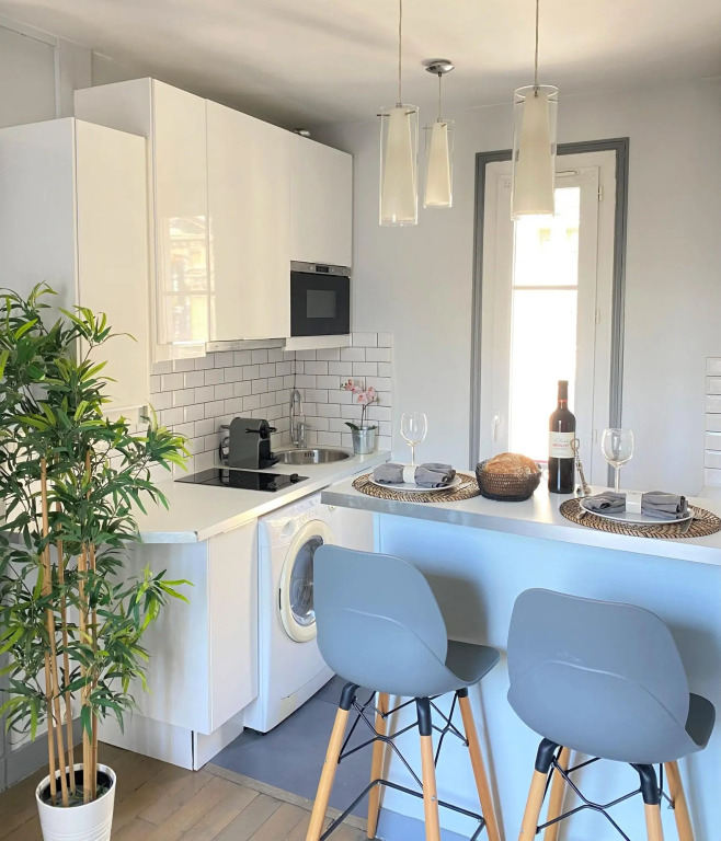 827 - Champ de Mars - Appartement parisien