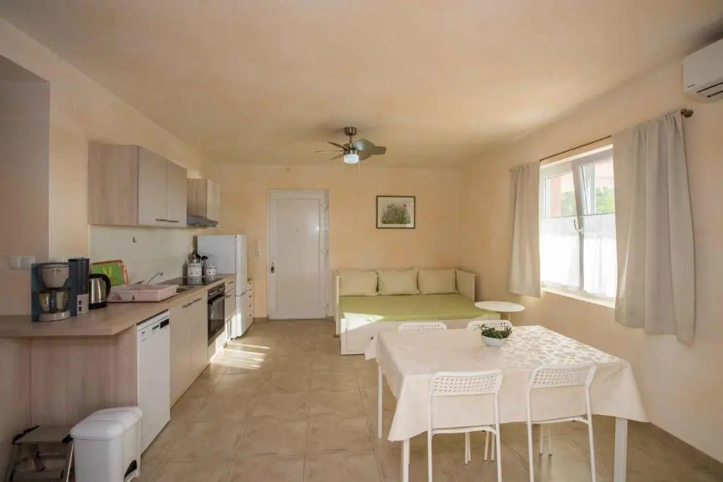Apartments in Rab - Insel Rab 42670
