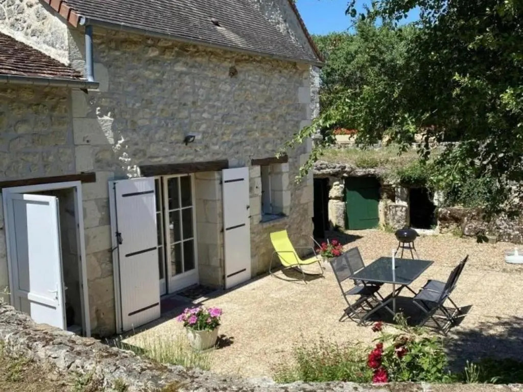 Le Pressoir de Galisson: Gîte Authentique en Touraine avec Jardin et Wifi - FR-1-381-169