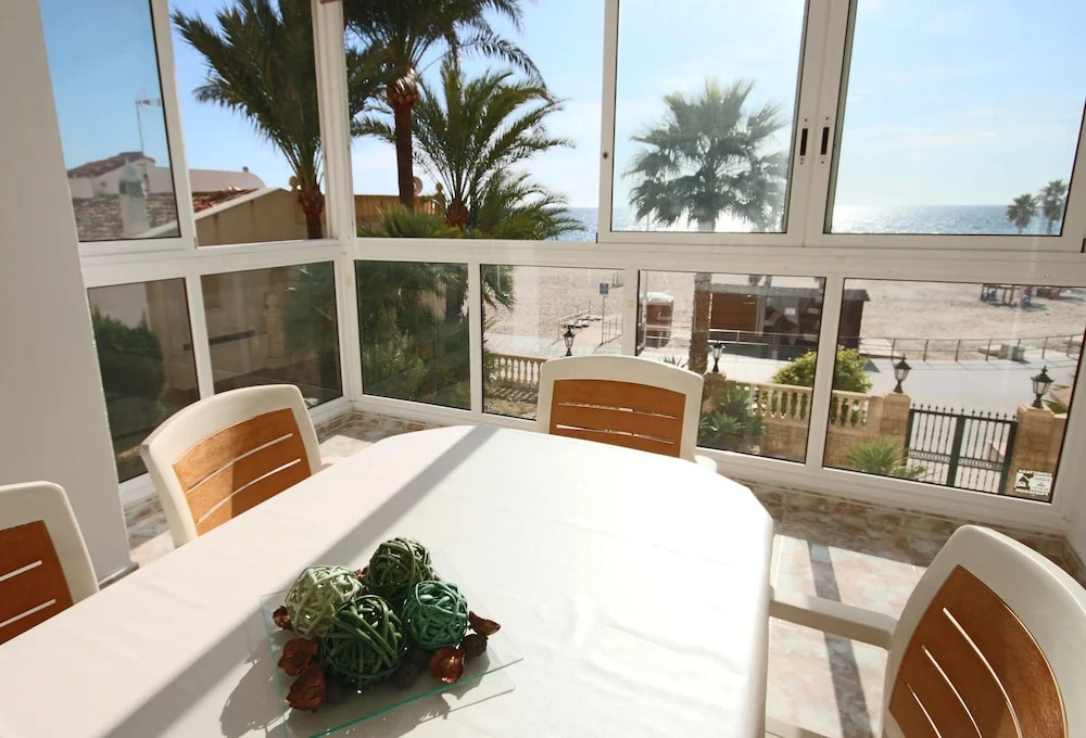 Exclusive Luxury Frontline Apt. Amazing Views