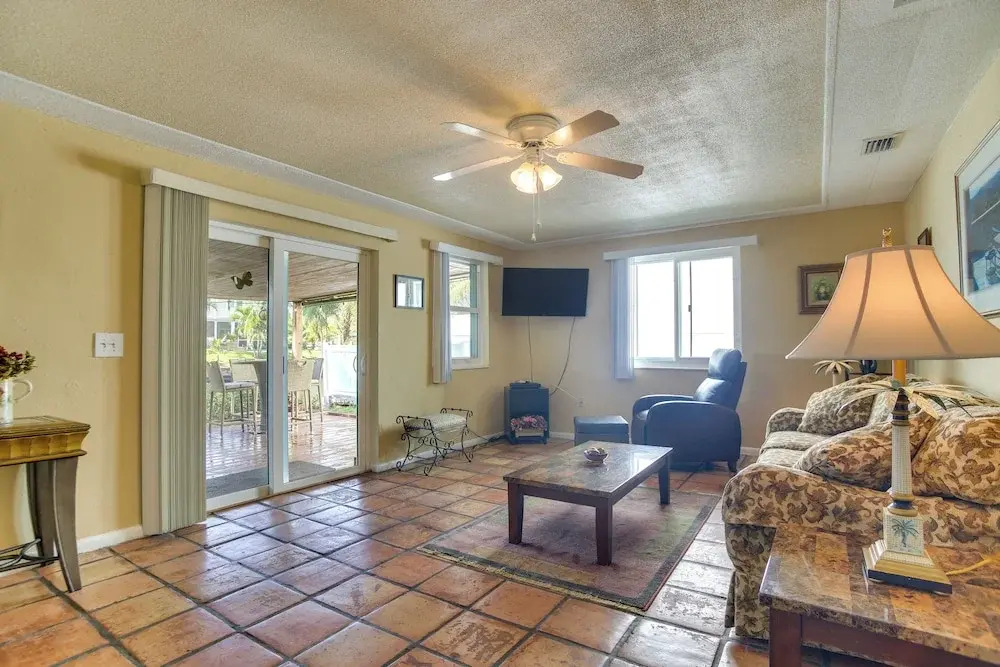 Canal Side Retreat w/ Dock, By Hollywood Boardwalk